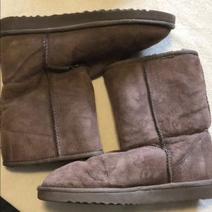 Chocolate Brown Uggs Classic Short